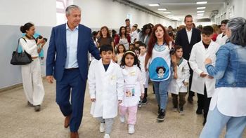 El gobernador Rolando Figueroa en la inauguración de la escuela 101. El gobernador Rolando Figueroa en la inauguración de la escuela 101.