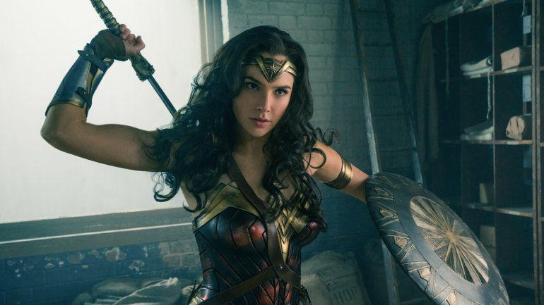 La actriz israelí Gal Gadot es la protagonista del film.