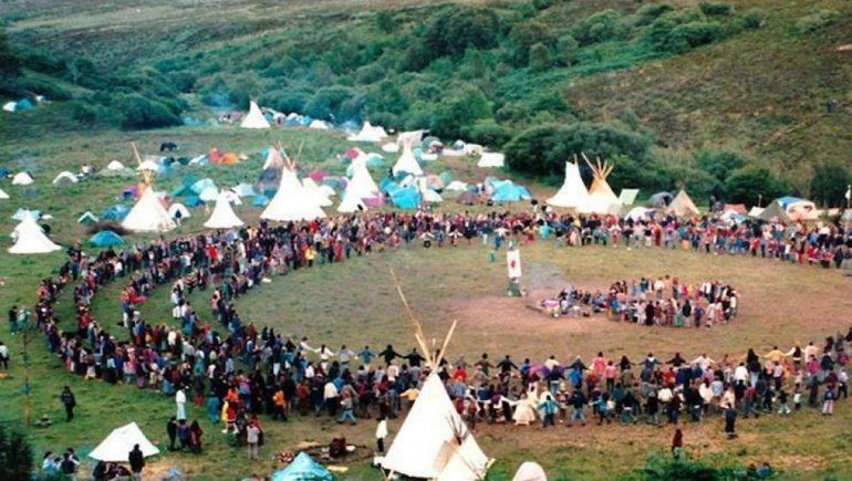 Escándalo en España por una orgía con cientos de personas