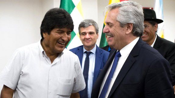 El Presidente cenó en Olivos con Evo Morales y lo felicitó por el triunfo