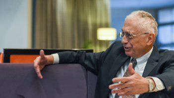 Entrevista-a-Carlos-Waisman.jpg