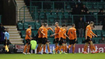 sigue la racha goleadora del neuquino sporle en escocia sigue la racha goleadora del neuquino sporle en escocia