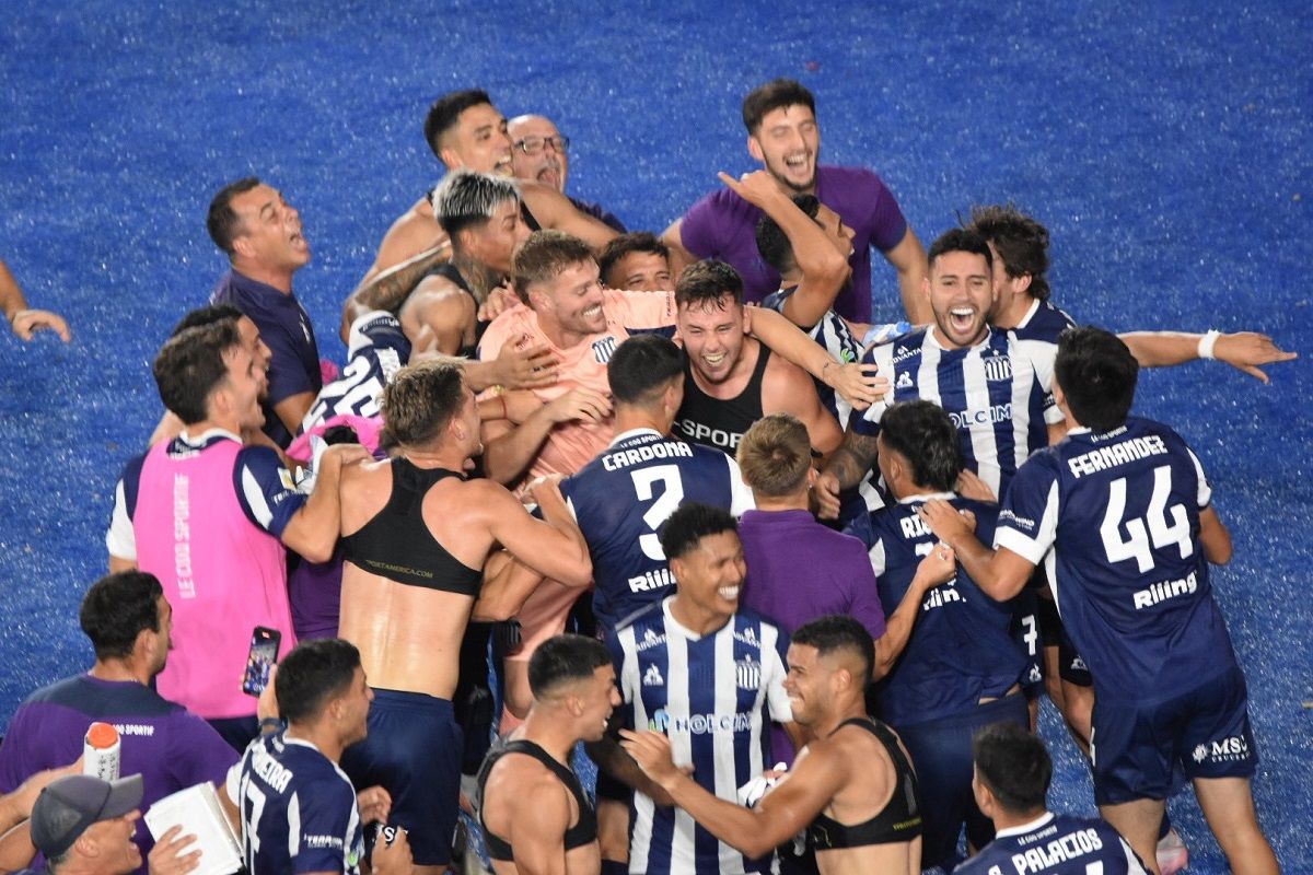Talleres se aprovechó de un River desastrozo y logró un título histórico