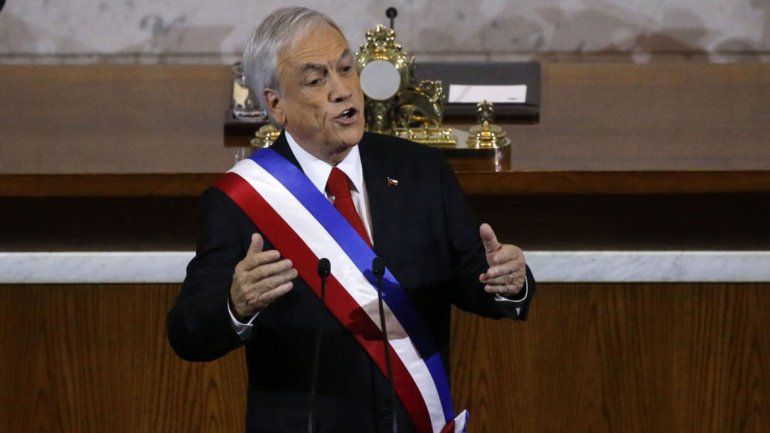 Piñera pidió la renuncia de todos sus ministros