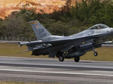 Los aviones F-16 que Argentina comprará a la Fuerza Aérea de Dinamarca. Foto: EFE.