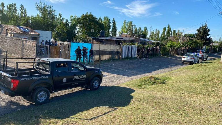 Se pelearon dos familias y una casa terminó en llamas