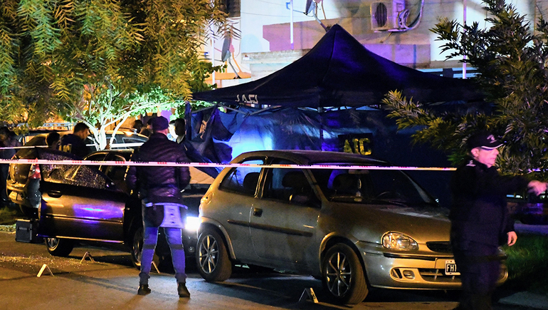 Ataque sicario: acribillaron a un joven y a su bebé de un año