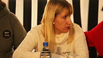 la mama de agustina pidio hablar con la gobernadora carreras la mama de agustina pidio hablar con la gobernadora carreras