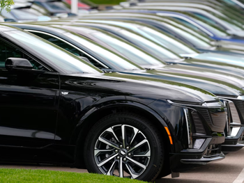 Tras 12 años, cae el impuesto al lujo