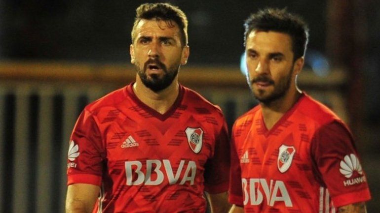 El Oso Pratto aún no rindió como se esperaba. Nacho le mete presión.