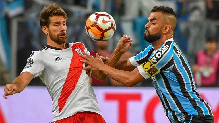 Con un Monumental repleto, River busca acercarse a la final ante Gremio