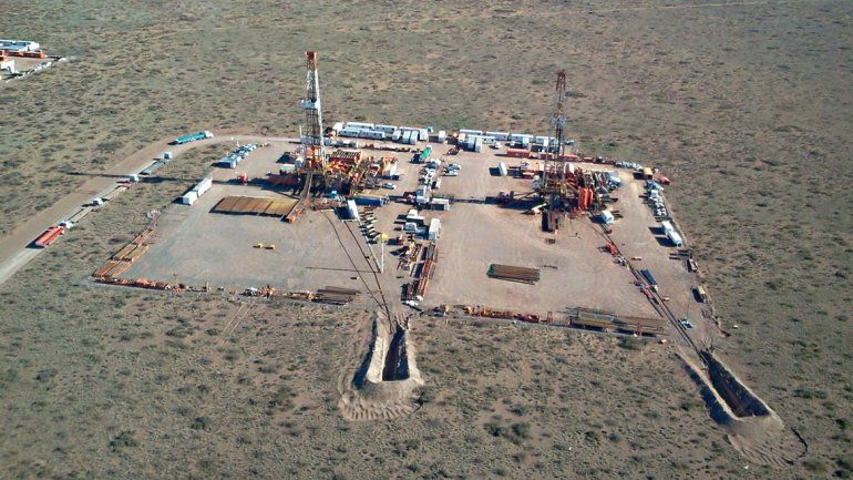 La actividad laboral en los yacimientos no convencionales no estaba regulada. Los costos laborales de perforación son más altos que en el convencional.