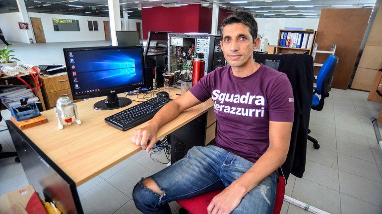 Dio en la tecla como arquero, hoy  en la oficina