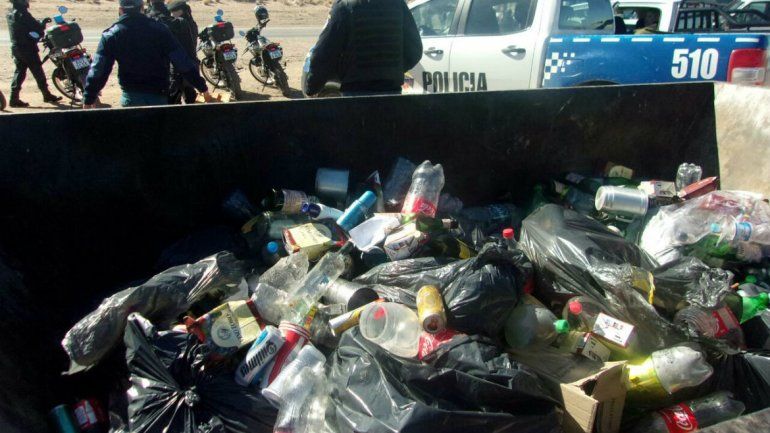 Los hinchas de Belgrano festejaron pero sin fernet: secuestraron un container de bebidas