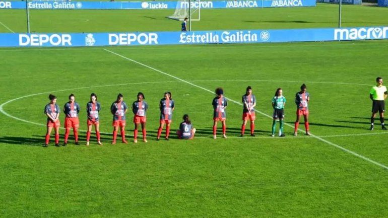 La jugadora en plena protesta tras la derrota por 10 a 0.