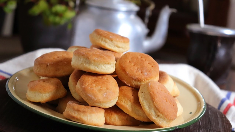 Para pasar las tardes de invierno: la mejor receta de bizcochitos light