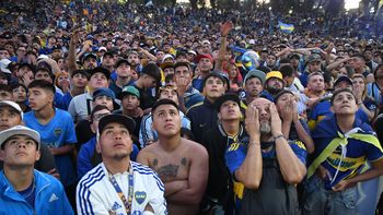 Los hinchas de Boca se juntaron en el anfiteatro del parque. Los hinchas de Boca se juntaron en el anfiteatro del parque.
