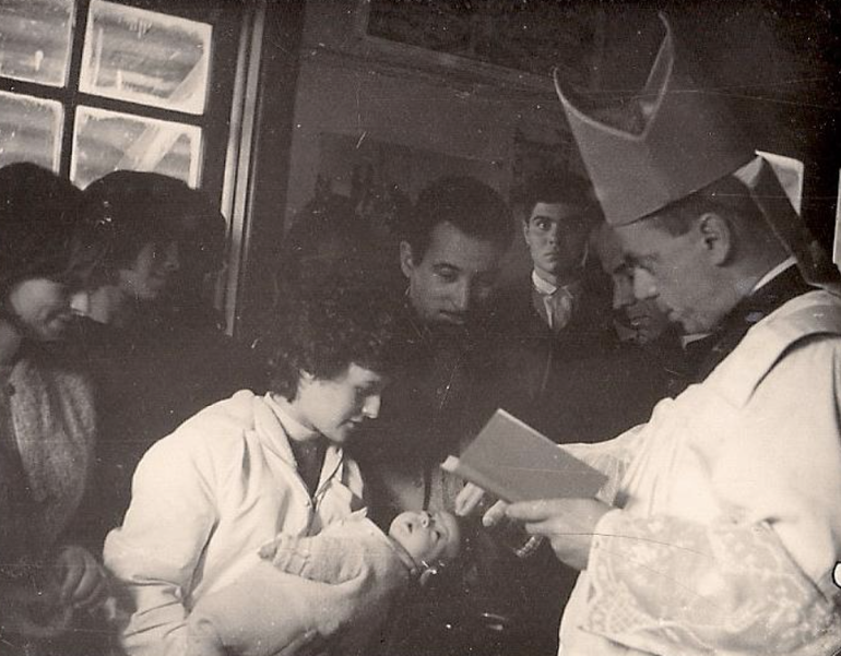 En esta foto vemos a don Jaime junto con una recordada maestra, Pety González de Bello, en Cuyín Manzano. Foto: familia Bello.