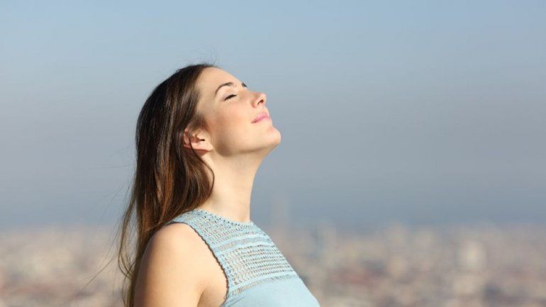 Covid-19: ejercicios para mejorar la respiración después de la infección