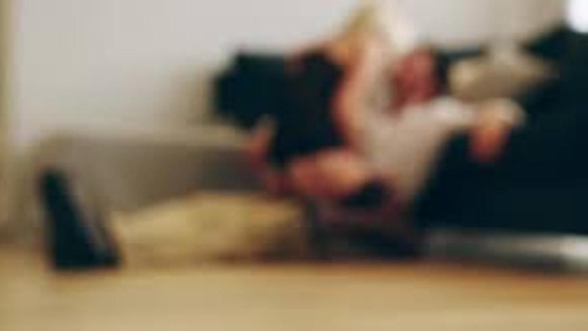 La Justicia de Río Negro investiga a un hombre de Viedma por robarles videos sexuales a unos amigos.