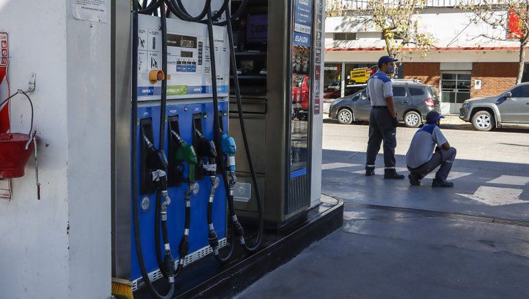 Cipolletti: sin nafta en varias estaciones de servicio por los cortes de ruta