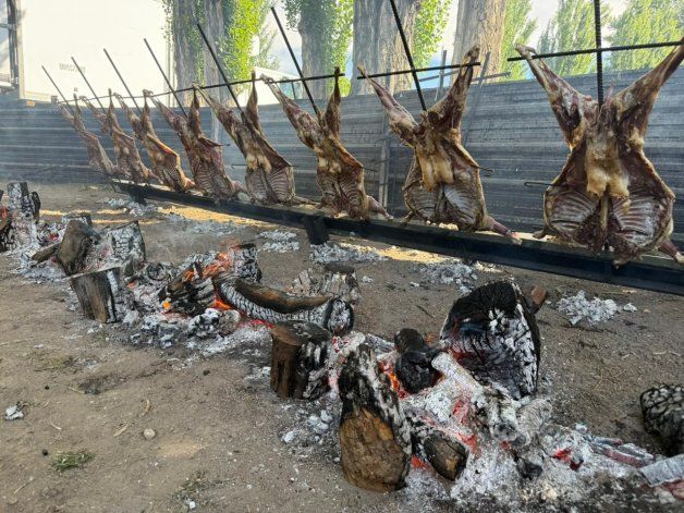Los fuegos ya se encendieron en la Fiesta Nacional del Chivito