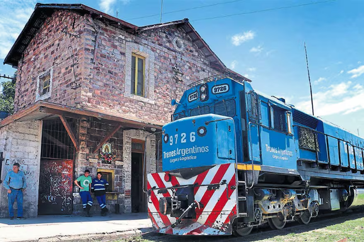 El Belgrano cuenta con un parque de 6333 vagones, de los cuales apenas se pueden usar 3444; el resto, 2890, están siniestrados y se venderán como chatarra ferroviaria. Foto: La Nación El Belgrano cuenta con un parque de 6333 vagones, de los cuales apenas se pueden usar 3444; el resto, 2890, están siniestrados y se venderán como chatarra ferroviaria. Foto: La Nación