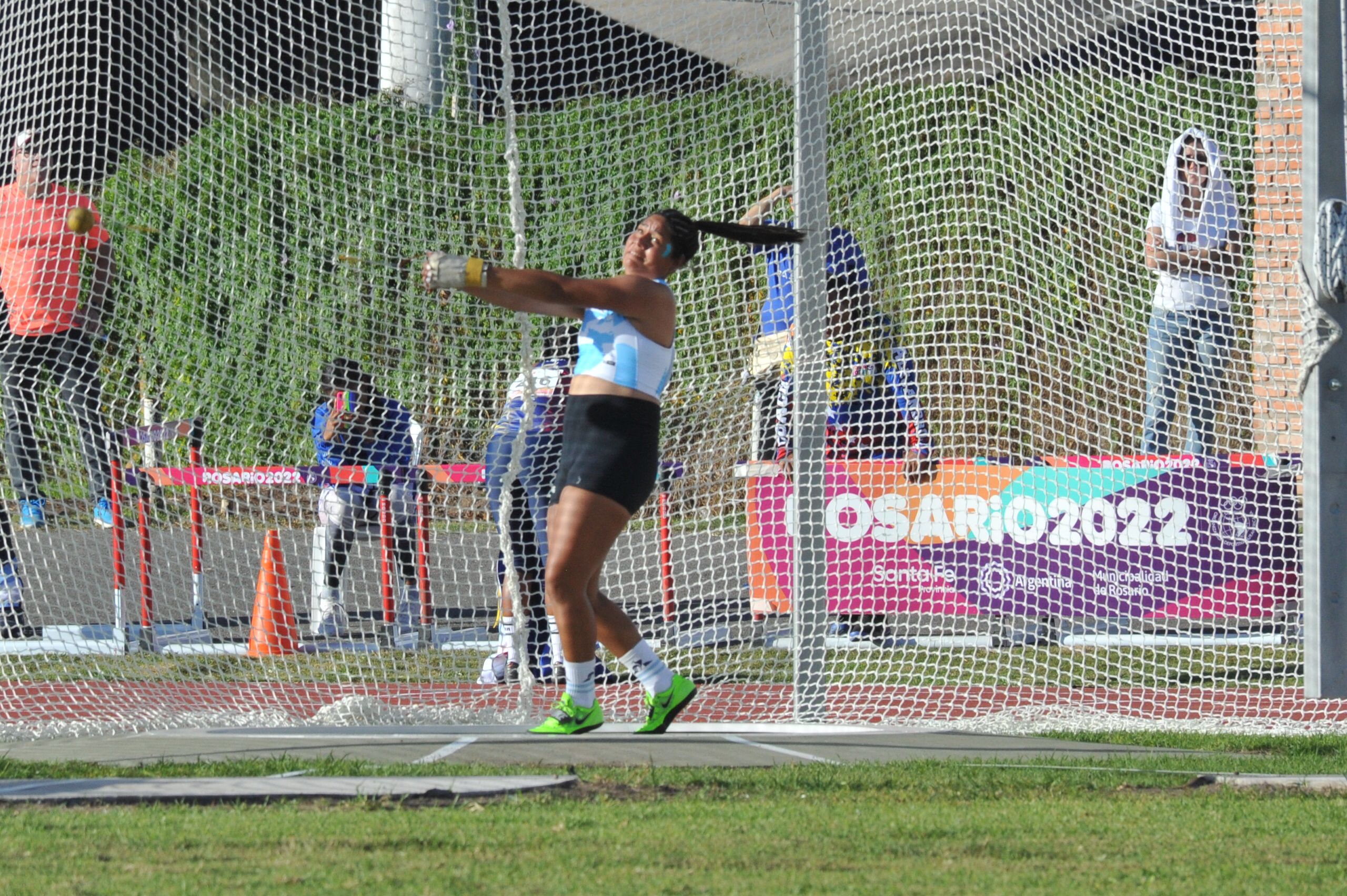 Giuliana Baigorria logró el oro con récord en martillo