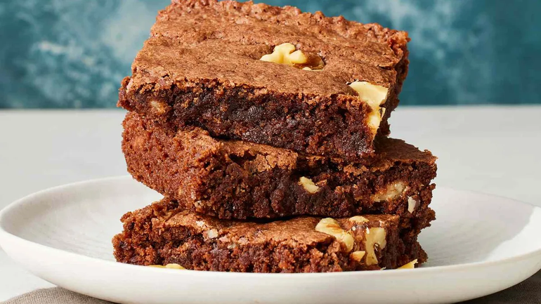 Cómo hacer este brownie de 3 ingredientes sin azúcar: la receta más rica y simple