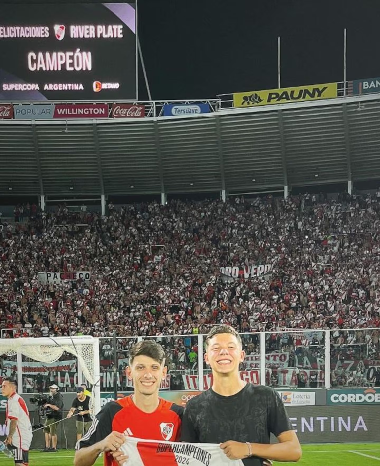 Facundo Bono junto a su hermano Bastian. Facundo Bono junto a su hermano Bastian.