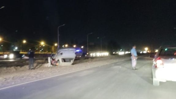 Una mujer venía de Centenario a Neuquén y volcó en la Ruta 7