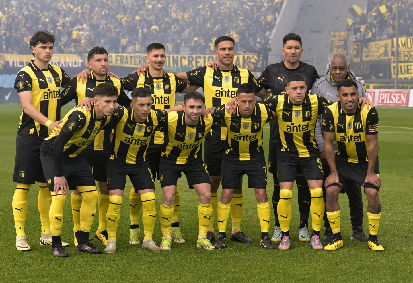 La suerte de Racing: Peñarol llega en medio de pésimas noticias para la Libertadores