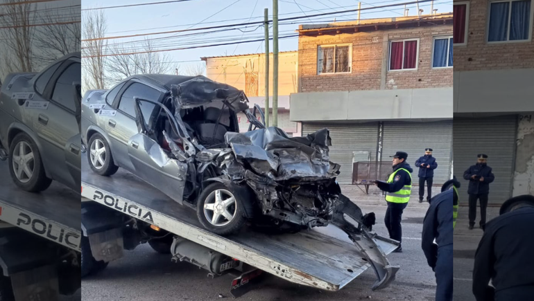Murió en Neuquén un hombre tras chocar su auto contra un camión estacionado