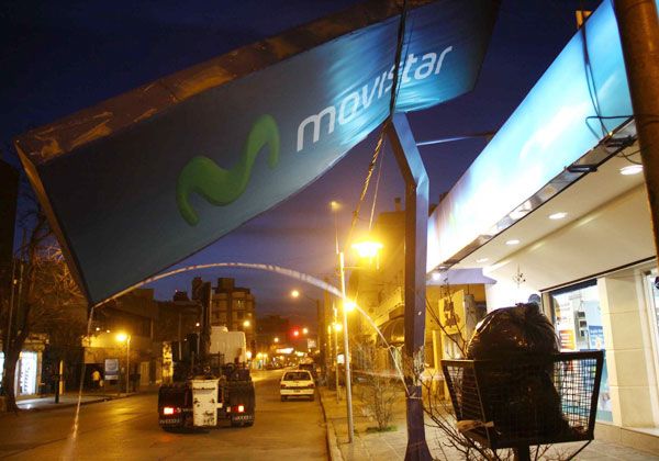 En jornadas de viento anteriores hubo caídas de carteles. En jornadas de viento anteriores hubo caídas de carteles.