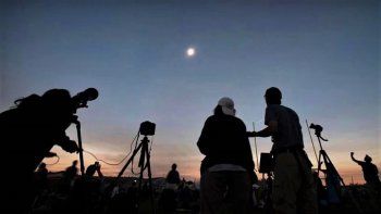la ciudad se prepara para disfrutar del eclipse de sol la ciudad se prepara para disfrutar del eclipse de sol