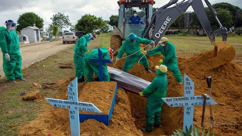 Expertos brasileños alertan de que los hospitales están al borde del colapso