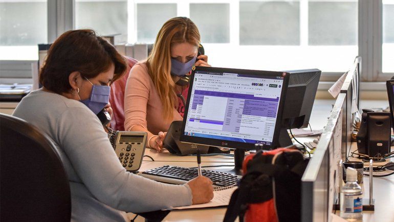 Voluntarios siguen a 900 contactos estrechos de positivos