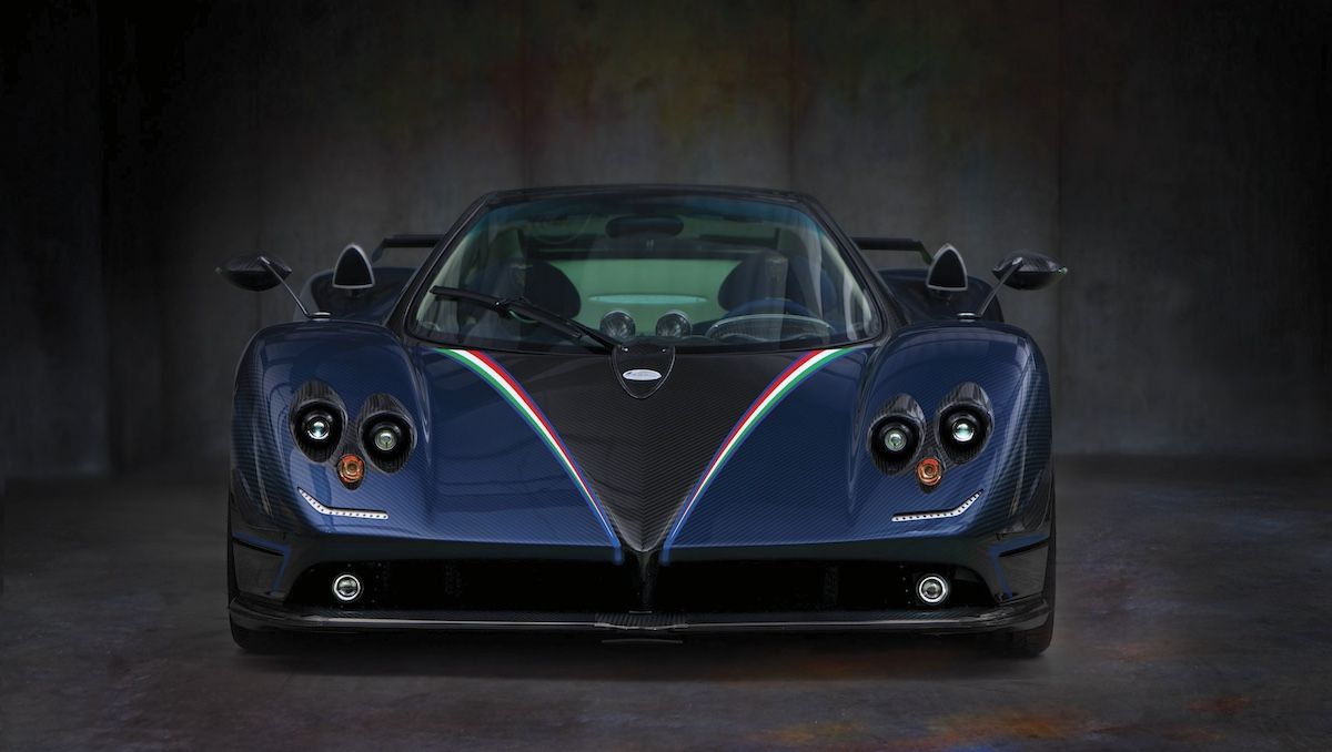 Pese a que rigen muchos controles en el mercado de compraventa de vehículos de súper lujo, este deportivo creado por Horacio Pagani Zonda que la concesionaria tenía en exhibición era en realidad un auto robado. Foto: Pagani