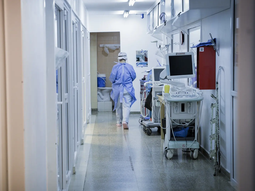 La resolución le impone un límite a las horas extras en áreas sensibles del hospital. La resolución le impone un límite a las horas extras en áreas sensibles del hospital.