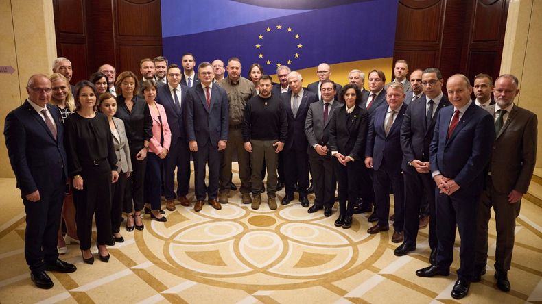 “Histórica” reunión en Kiev de cancilleres de Unión Europea