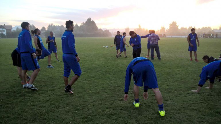 El León hizo los últimos movimientos ayer en Bariloche poniéndose a punto para el primer duelo eliminatorio.