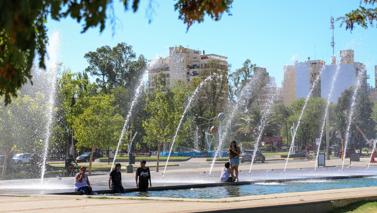 La alerta por calor y tormentas continúa en Neuquén y otras provincias.