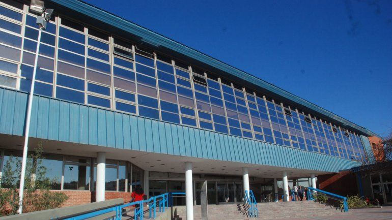 Definirán cómo será la subasta de horas y cargos docentes en el CPE