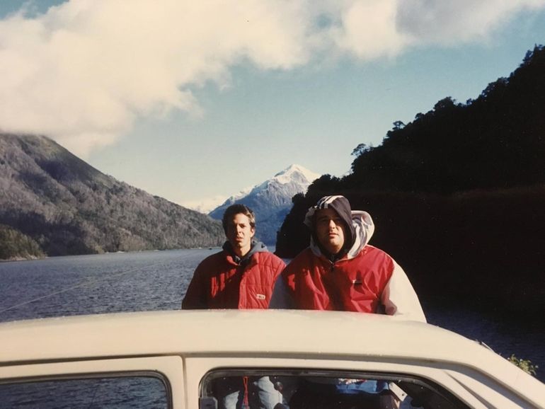 Rodolfo y Darío llegaron hace 30 años en un Fiat 147 y se quedaron para formar a miles de deportistas. Rodolfo y Darío llegaron hace 30 años en un Fiat 147 y se quedaron para formar a miles de deportistas.