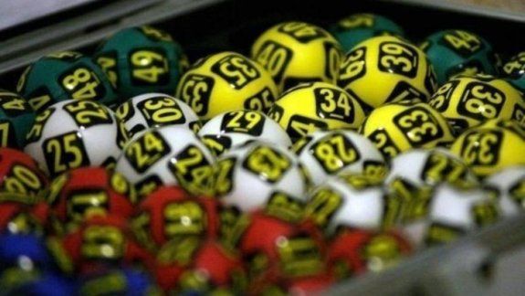 El número 4581 fuequien obtuvo la primera posición en la Quiniela de la Provinciade Buenos Aires