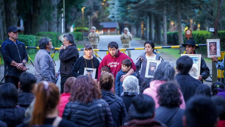 En 9 fotos, la marcha para pedir la destitución de la cúpula del Ejército