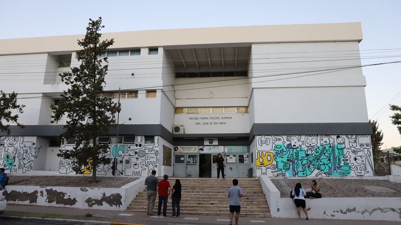 La mujer ingresó al establecimiento y agredió a las trabajadoras. | LM Neuquen La mujer ingresó al establecimiento y agredió a las trabajadoras.