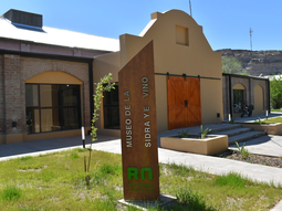 Es  un proyecto ideado por el municipio reginense e impulsado por el gobierno de Río Negro a través de la cartera turística provincial y el acompañamiento de Turismo de Nación.