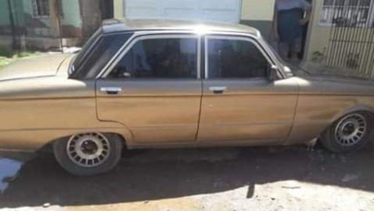 Se quedó sin nafta, fue a buscar, y cuando regresó ya no estaba el auto