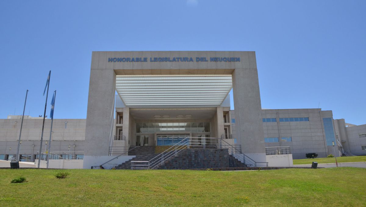 La Legislatura de Neuquén está abierta pero la mayoría de los diputados sigue de vacaciones.&nbsp;